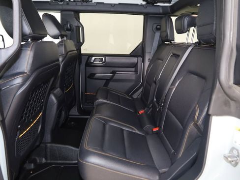 Used 2024 Ford Bronco Badlands AWD/4WD image 16