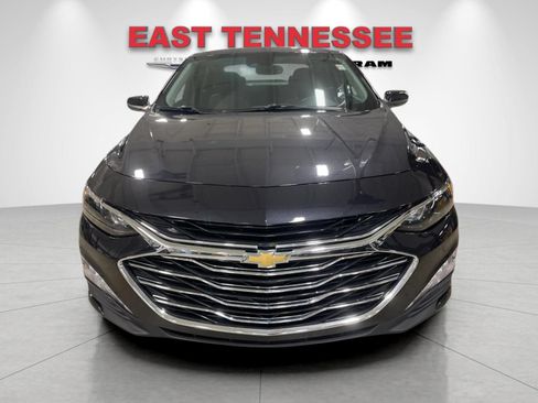 Used 2022 Chevrolet Malibu LT w/ Leather Package FWD image 9
