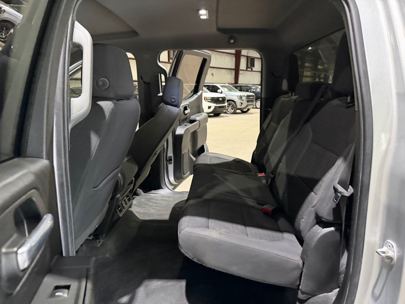 Used 2021 Chevrolet Silverado 1500 LT AWD/4WD image 17