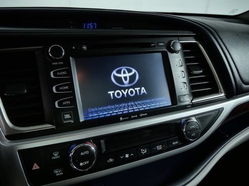 Used 2016 Toyota Highlander Limited Platinum AWD/4WD image 17