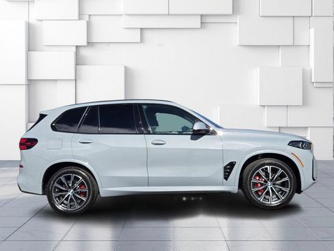 Used 2026 BMW X5 xDrive40i w/ M Sport Package AWD/4WD image 4