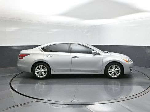 Used 2014 Nissan Altima 2.5 SV FWD image 26