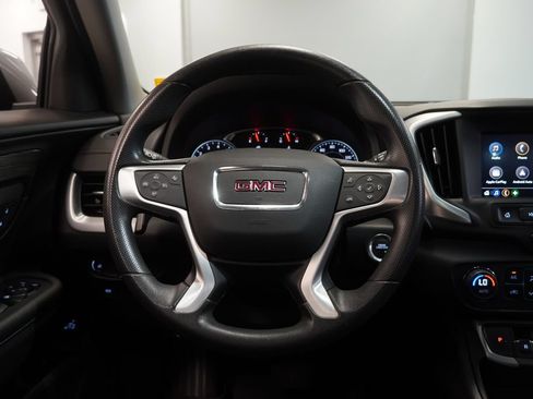 Used 2024 GMC Terrain SLE w/ Driver Convenience Package FWD image 19