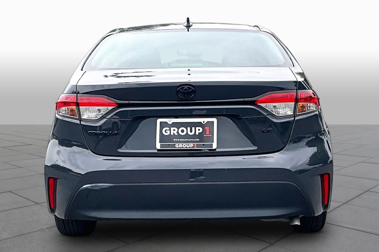 Used 2023 Toyota Corolla LE FWD image 5