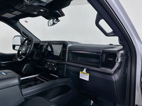 New 2026 Ford F450 Platinum w/ FX4 Off-Road Package AWD/4WD image 29