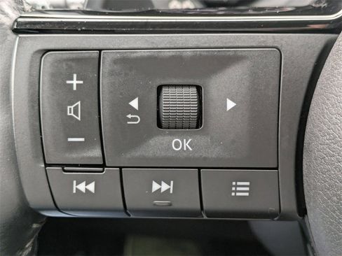 Used 2022 Nissan Pathfinder SL w/ SL Premium Package image 29