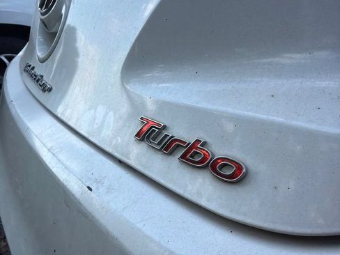 Used 2016 Hyundai Veloster Turbo FWD image 11