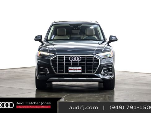 Used 2023 Audi Q5 2.0T Premium w/ Convenience Package image 4