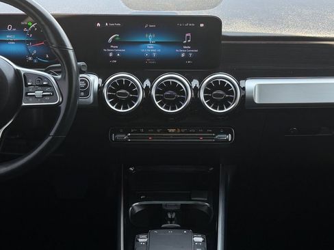 Used 2023 Mercedes-Benz GLB 250 4MATIC image 20