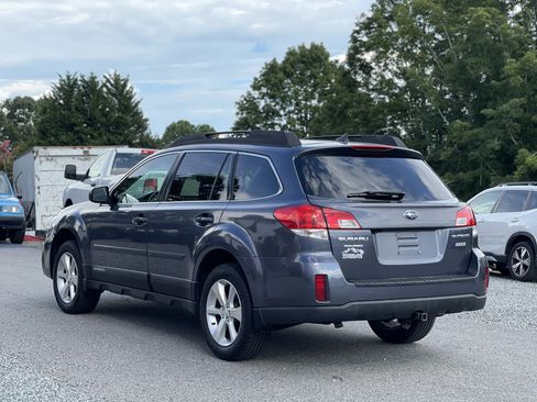 Used 2014 Subaru Outback 2.5i Limited AWD/4WD image 5