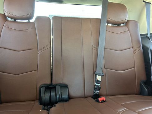 Used 2015 Cadillac Escalade Premium AWD/4WD image 28