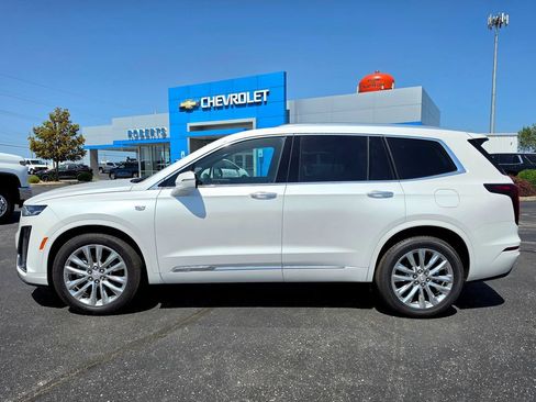 Used 2025 Cadillac XT6 Premium Luxury w/ LPO, Floor Liner Package AWD/4WD image 3