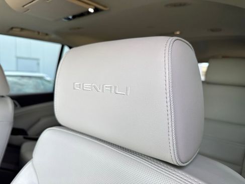 Certified 2020 GMC Yukon Denali w/ Open Road Package image 16