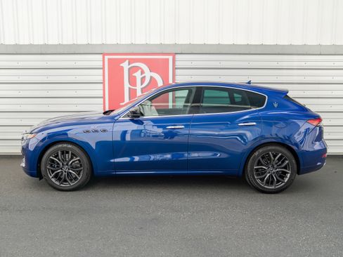 Used 2024 Maserati Levante GT Ultima image 44