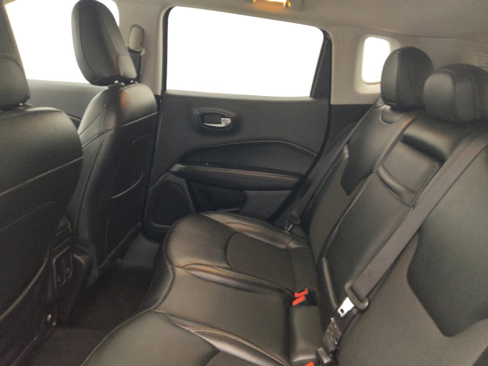 Used 2019 Jeep Compass Latitude w/ Popular Equipment Group FWD image 18