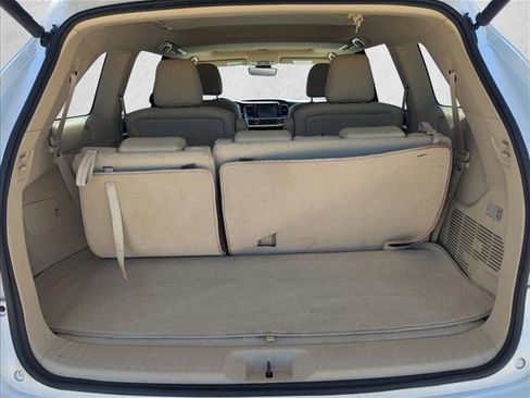Used 2017 Toyota Highlander Limited image 17
