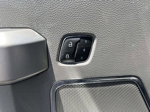 Used 2019 Ford F150 Lariat RWD image 13