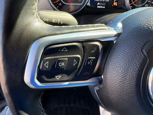 Used 2020 Jeep Wrangler Unlimited Sahara image 24