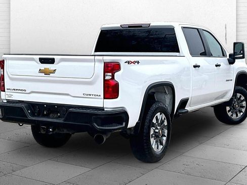 Used 2025 Chevrolet Silverado 2500 Custom w/ Custom Value Package AWD/4WD image 11