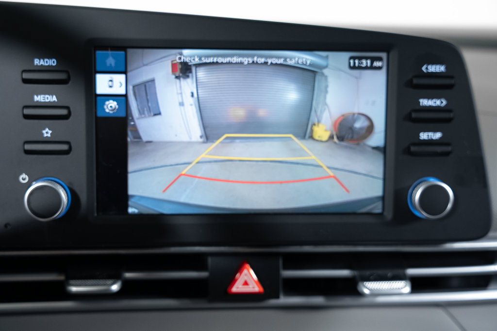 Certified 2026 Hyundai Elantra SE FWD image 32