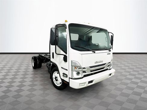 New 2026 Isuzu NPR RWD image 1
