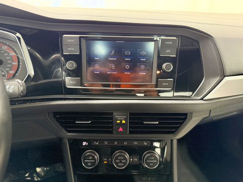 Used 2020 Volkswagen Jetta R-Line w/ R-Line Cold Weather Package image 16