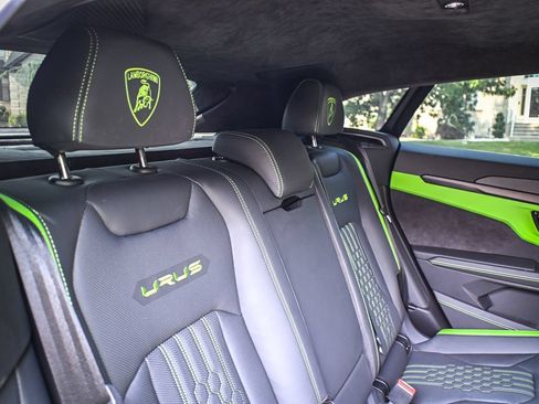 Used 2024 Lamborghini Urus S AWD/4WD image 29
