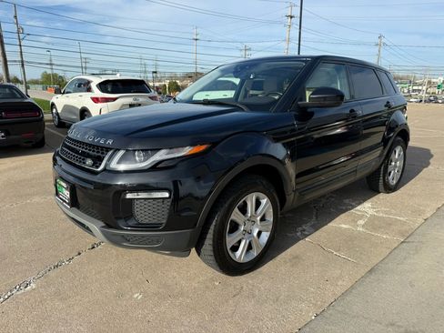 Used 2017 Land Rover Range Rover Evoque SE AWD/4WD image 6