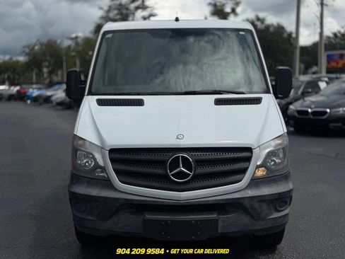 Used 2015 Mercedes-Benz Sprinter 2500 image 9
