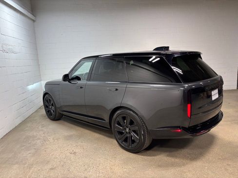 Used 2023 Land Rover Range Rover SE image 10