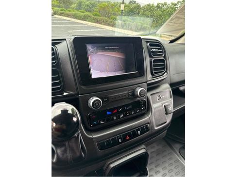 Used 2024 RAM ProMaster 2500 FWD image 11