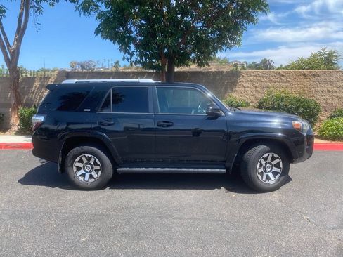 Used 2016 Toyota 4Runner SR5 RWD image 7