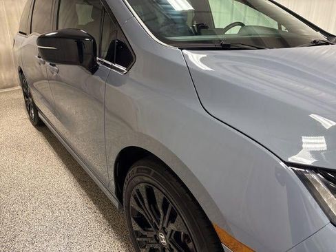 Used 2025 Honda Odyssey Sport-L image 9