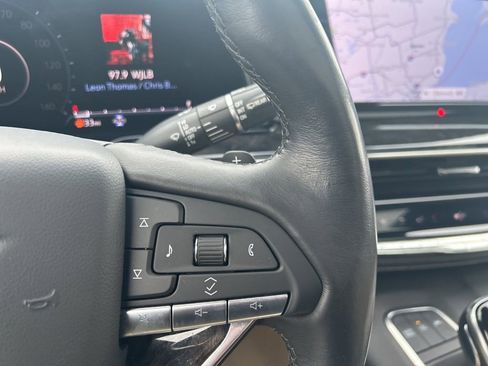 Used 2021 Cadillac Escalade Premium Luxury w/ Performance Package image 38