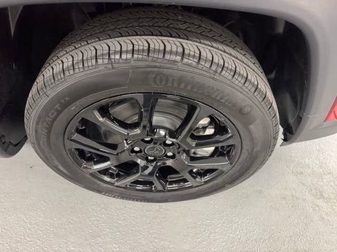 New 2026 Jeep Compass Latitude image 4