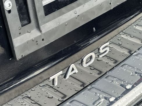 Used 2024 Volkswagen Taos S FWD image 10