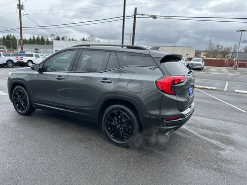 Used 2020 GMC Terrain SLT w/ Preferred Package image 4