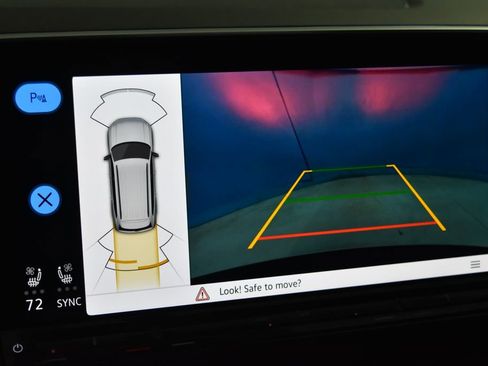 Certified 2025 Volkswagen Atlas Peak Edition SE image 10