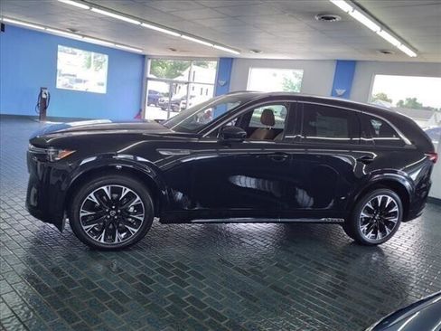 Certified 2024 MAZDA CX-90 3.3 Turbo S w/ Premium Plus AWD/4WD image 17