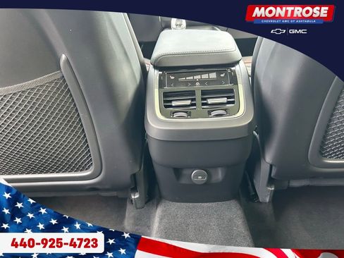 Used 2022 Volvo XC60 B5 Inscription image 23