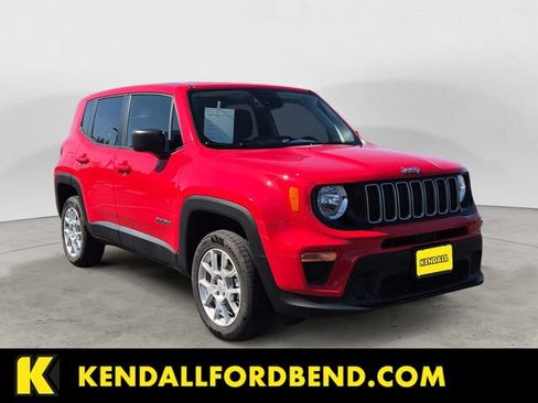 Used 2023 Jeep Renegade Latitude AWD/4WD image 7
