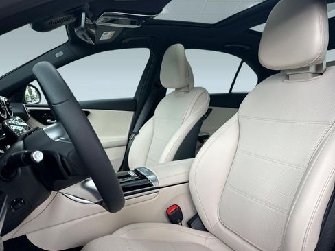 Used 2026 Mercedes-Benz C 300 Sedan image 5