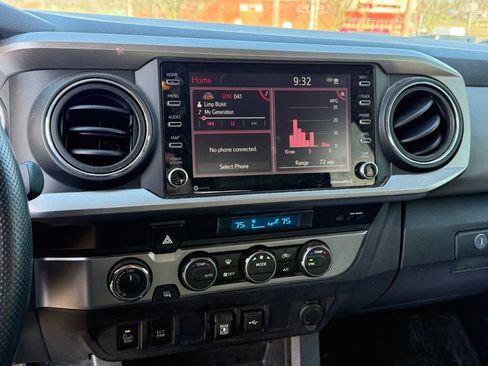 Used 2021 Toyota Tacoma SR5 w/ Technology Package image 20