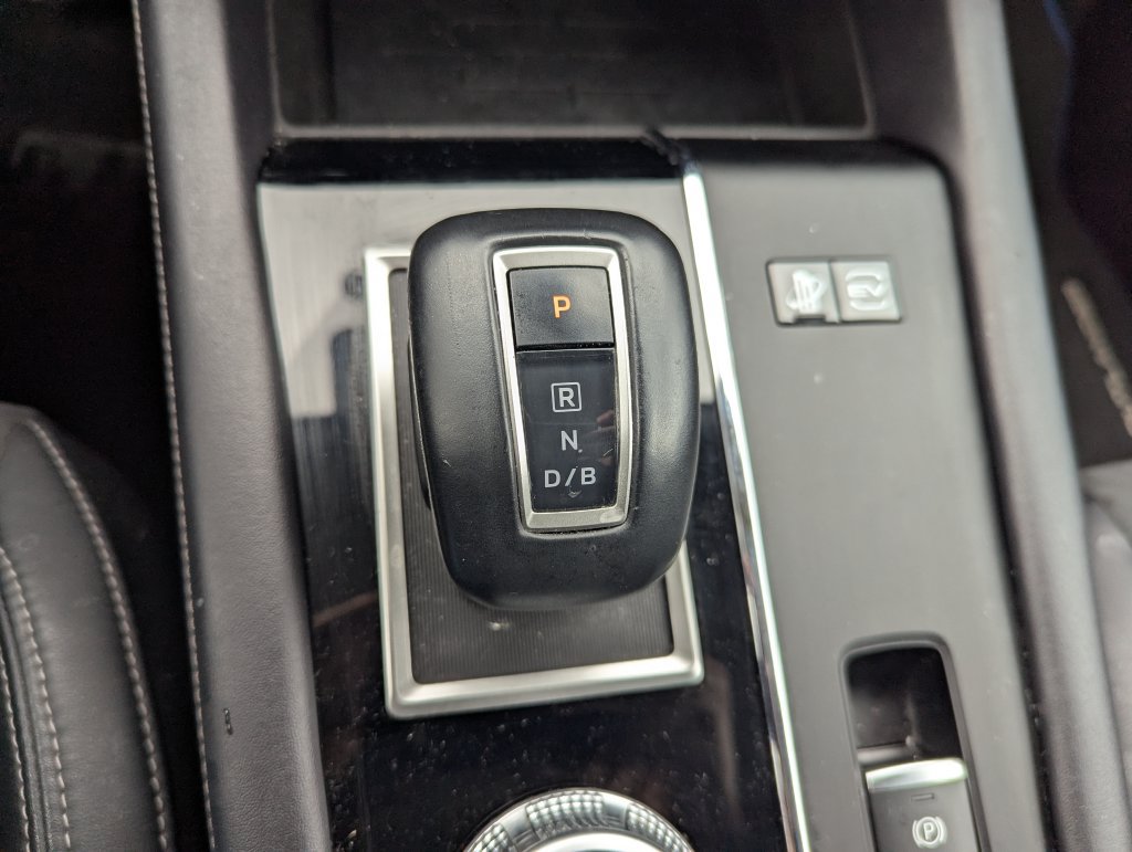 Used 2023 Mitsubishi Outlander 4WD Plug-In Hybrid image 15