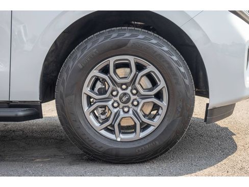 Used 2025 Ford Expedition Max Active AWD/4WD image 9
