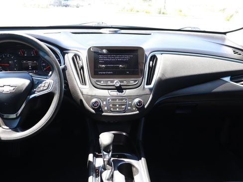 Used 2023 Chevrolet Malibu LT FWD image 14