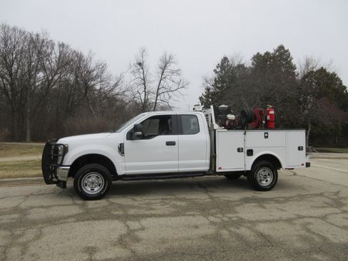 Used 2019 Ford F350 XL w/ XL Value Package image 3