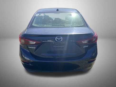 Used 2018 MAZDA MAZDA3 Touring FWD image 4
