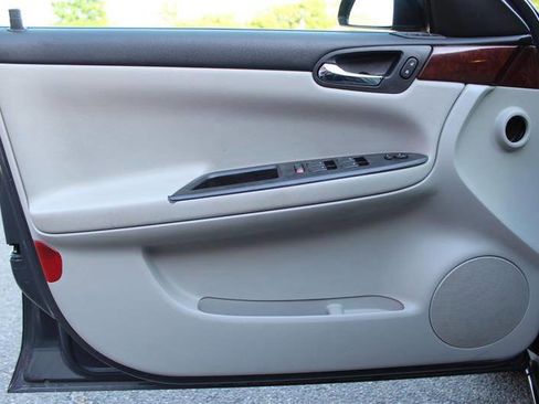 Used 2007 Chevrolet Impala SS w/ Convenience Package FWD image 11