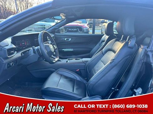 Used 2025 Ford Mustang GT Premium image 13